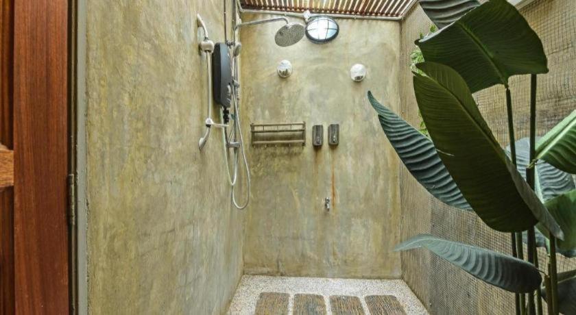 Oyo 90636 Teratak Zakiah Chalet Jerantut Exterior foto